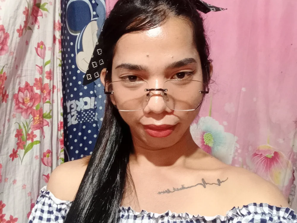 Lady_trix01 离线XXX聊天