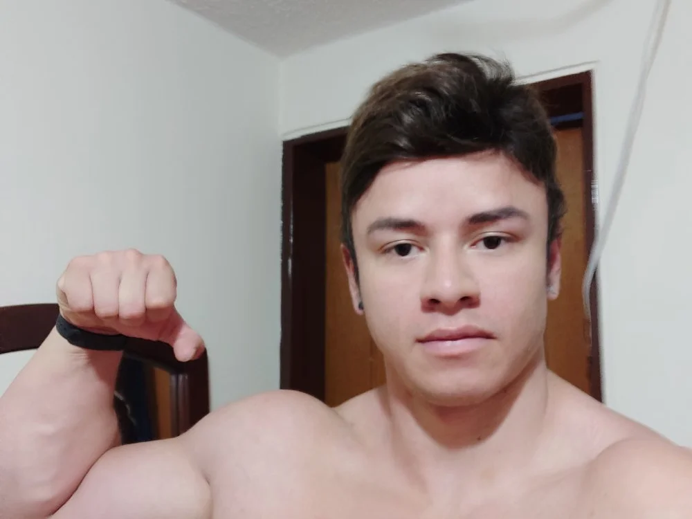 MarksMusclen Offline XXX chat