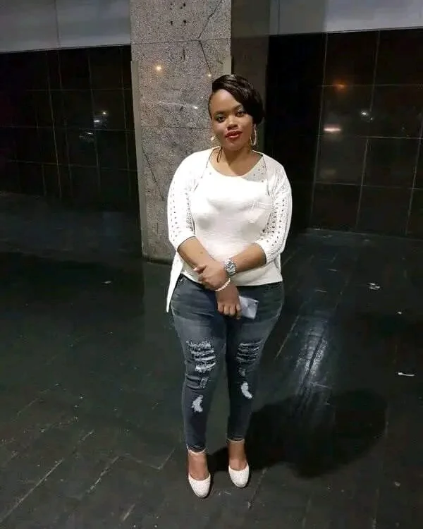 CandyCaveyxxx new live cam model