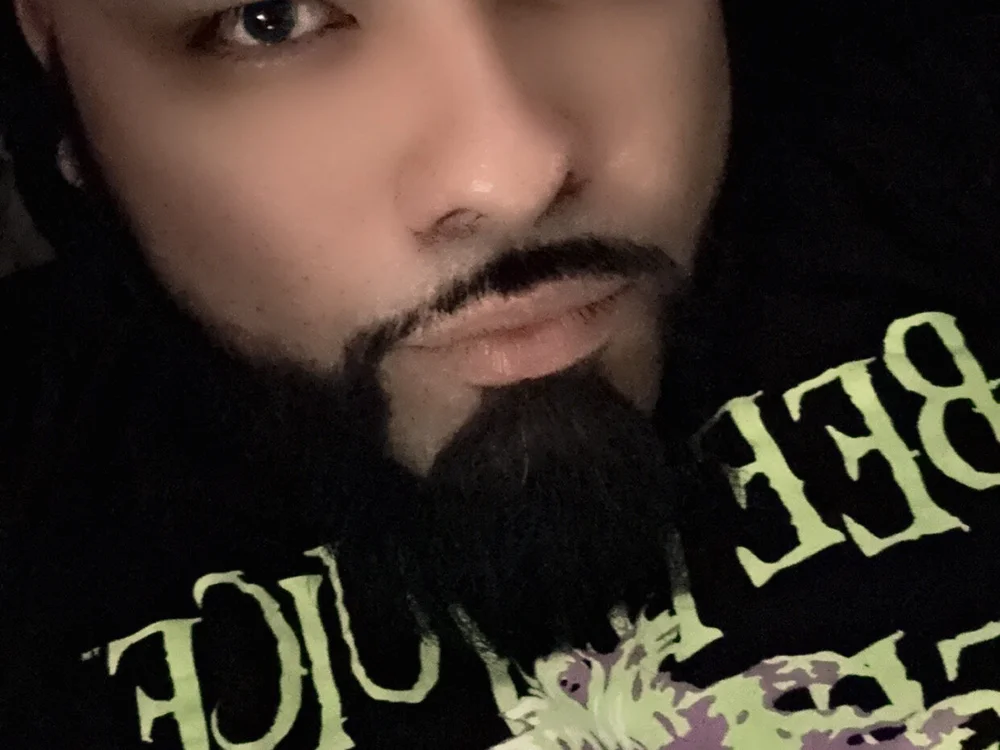 gothdaddy714's Offline Chat Room