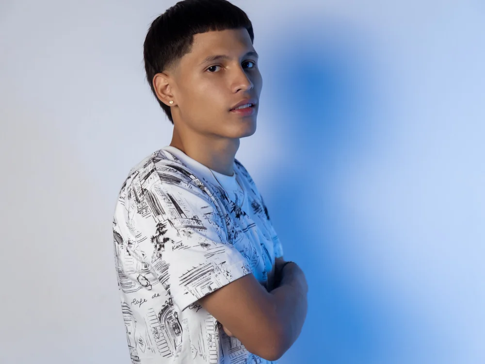 TommyMota_ Offline XXX-Chat