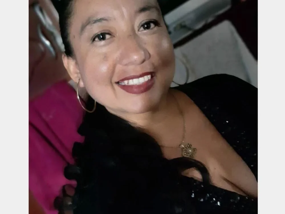 _LuisaFernanda_'s Offline XXX Chat
