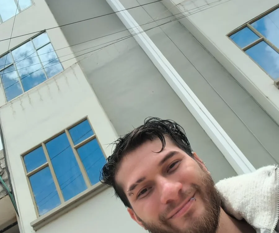 Adrian_Rouse offline XXX-chat