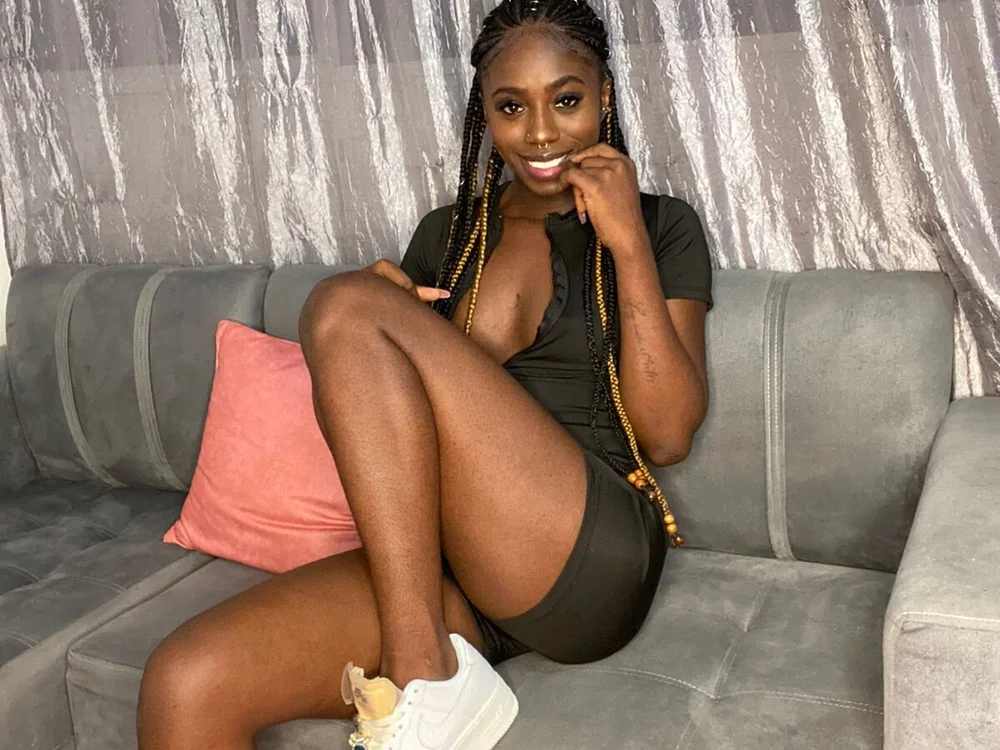 Chat +18 off-line de XyomaraBrown