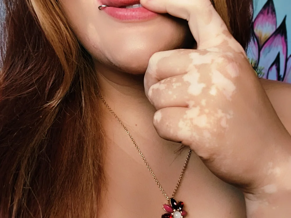 becca_diamondn Offline XXX chat