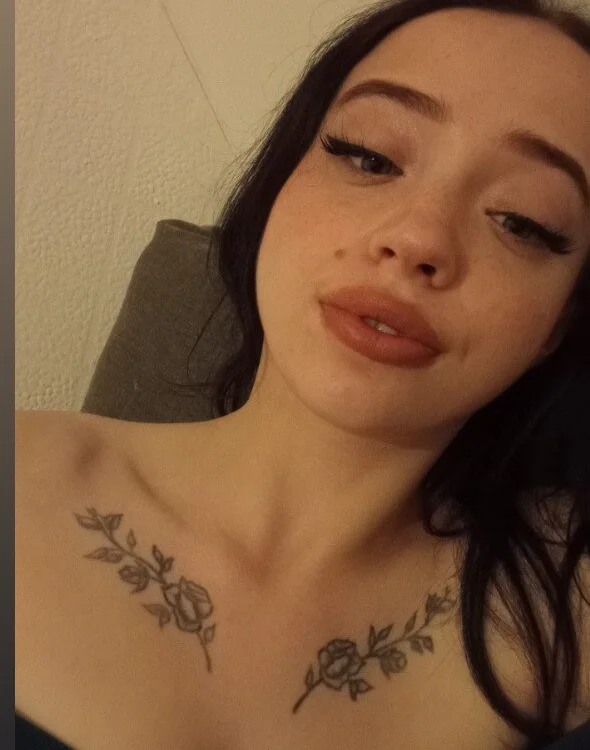 Dhybuttrying's Offline XXX Chat