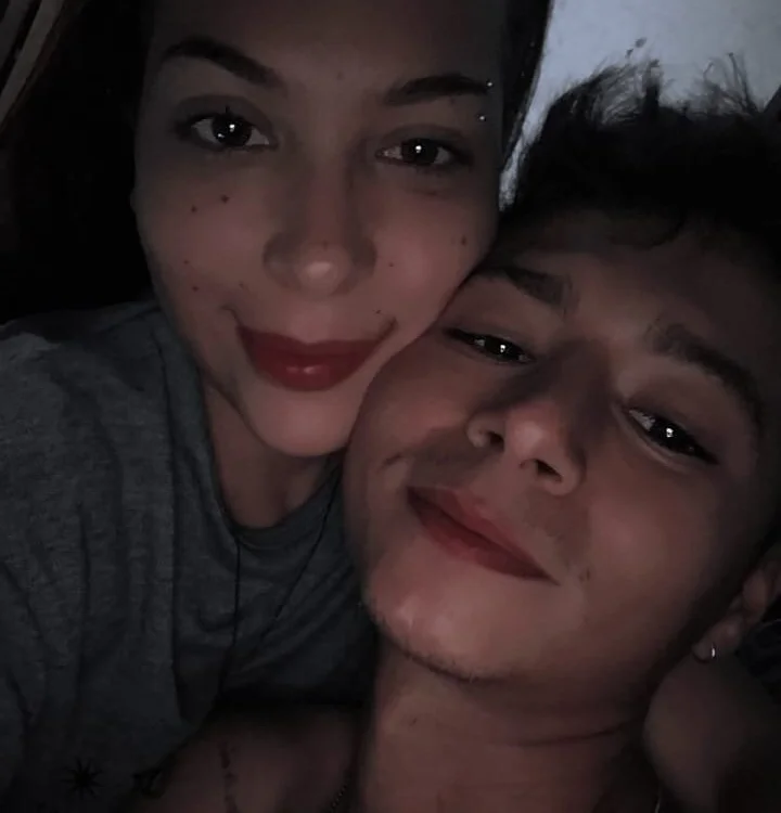 Hot_Lovers18's Offline XXX Chat