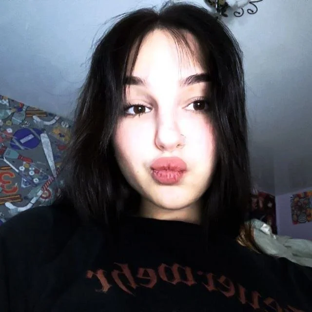 _PixelQueen_ – Offline XXX chat