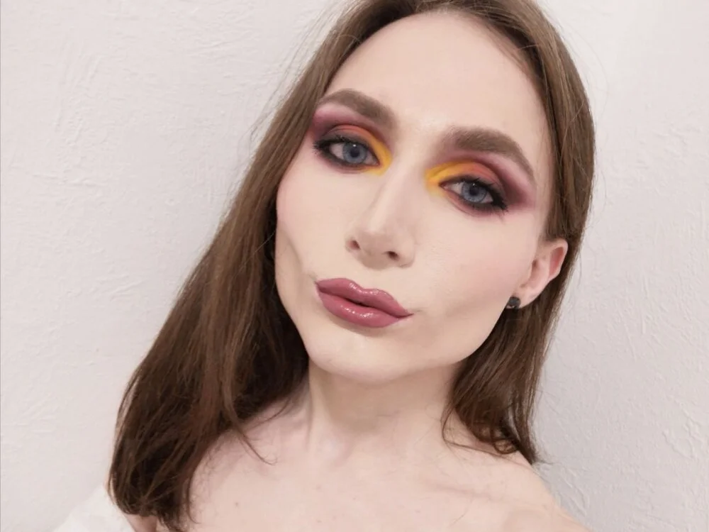 april_kampf's Offline XXX Chat