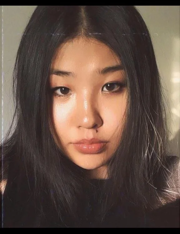 Nora_Des offline chatrum