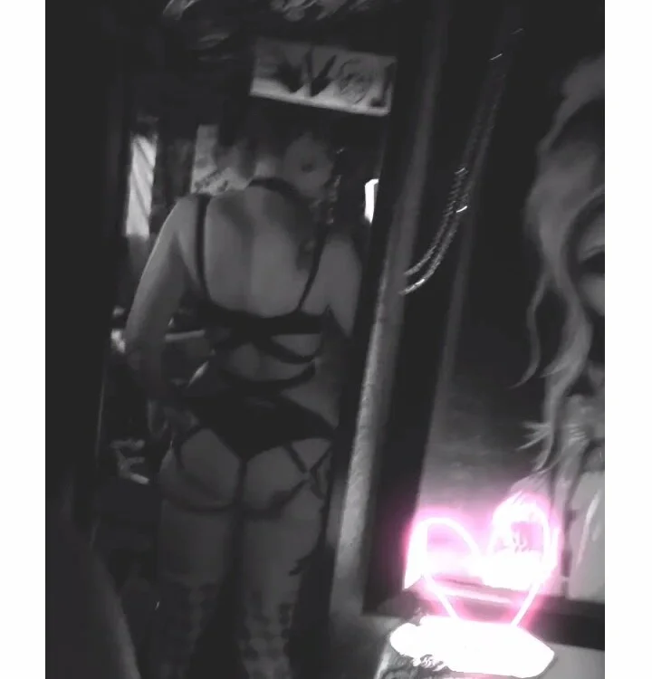 TinaKolada's Offline XXX Chat