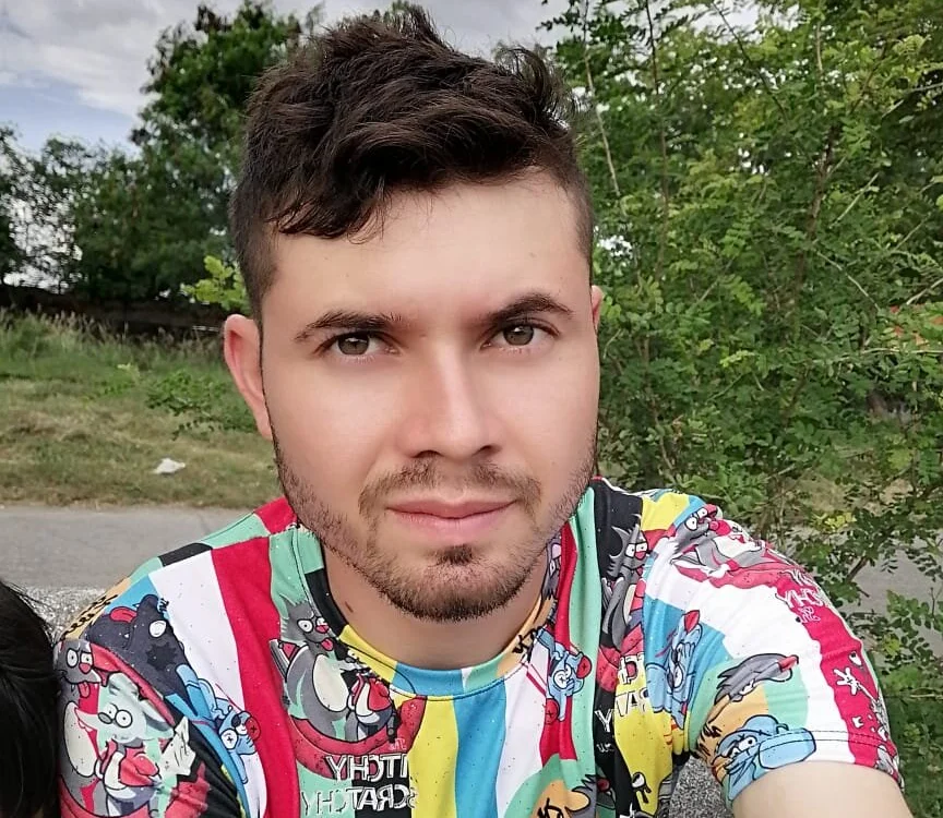 Dimitri_Evanss' Offline XXX Chat