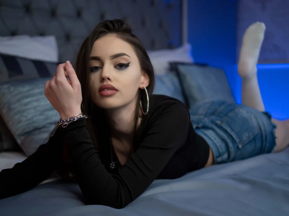 LesaisMore's Offline XXX Chat