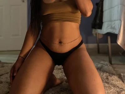 TiaRabbit69 Female Squirtyoung Live Webcam Chat