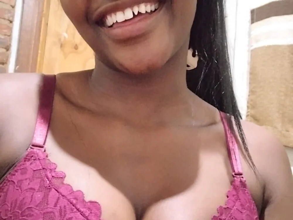 ScarlettDark23's Offline XXX Chat