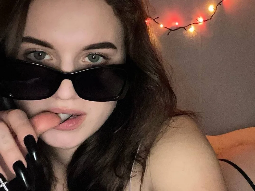 LeilaHammond offline chatrum