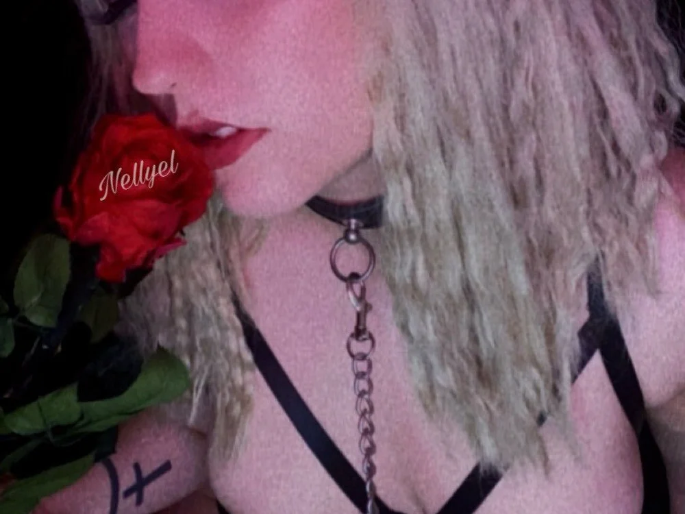 Nellyel0000 offline chatrum