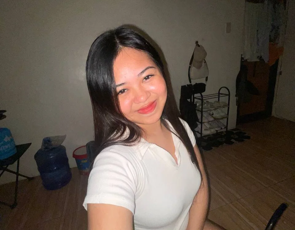 EllaRosee69 Obrolan XXX Offline