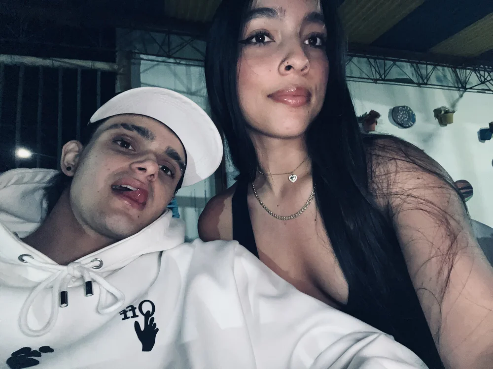 Offline XXX chat modela Scarlethbloom__