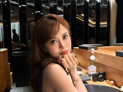 Uyennii02 on StripChat