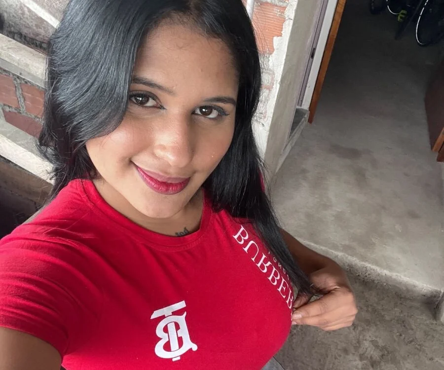 khloee_smilee 離線 XXX 聊天