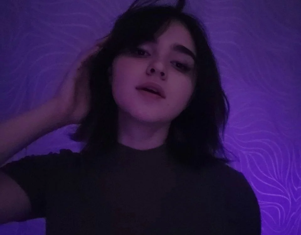 Kina_Star's Offline Chat Room