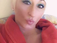 ashleycooley79's Offline Chat Room