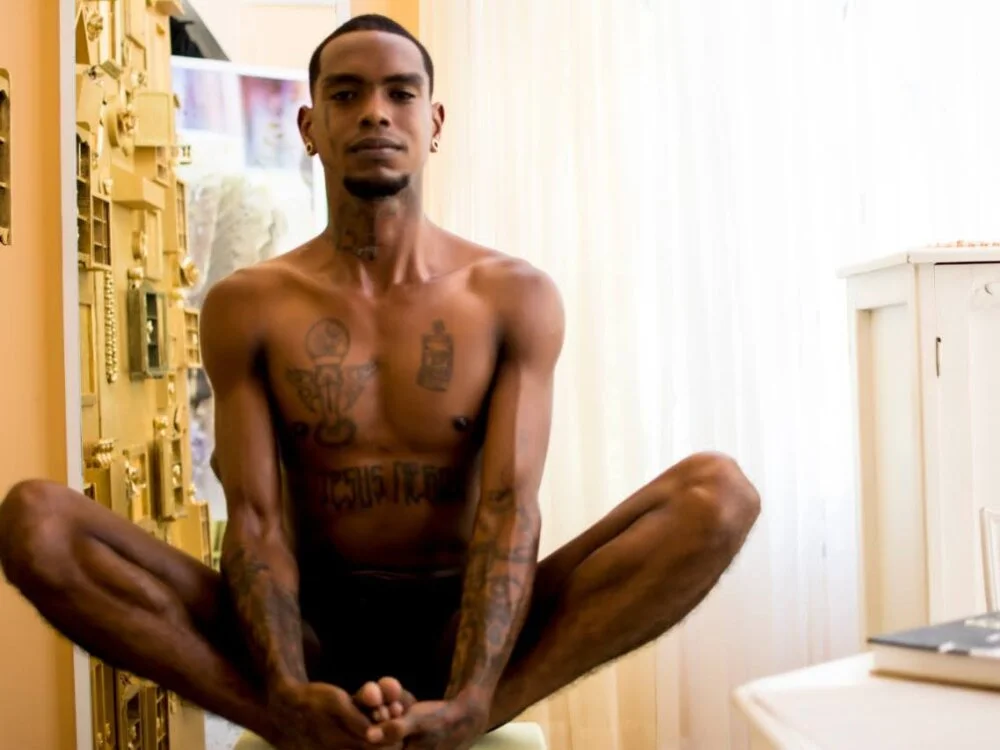 bigblackhotx1n Offline XXX chat