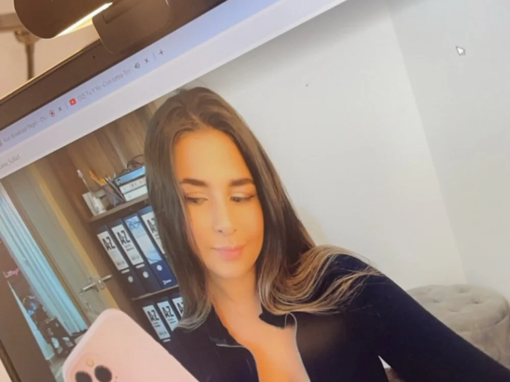 Lana_Sofia1のオフラインXXXチャット