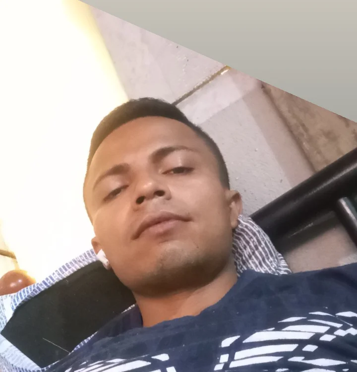 Akonam3000: συνομιλία ΧΧΧ εκτός σύνδεσης