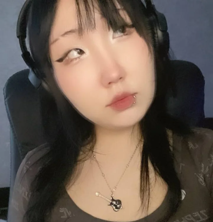 Yunananaa Offline XXX-Chat