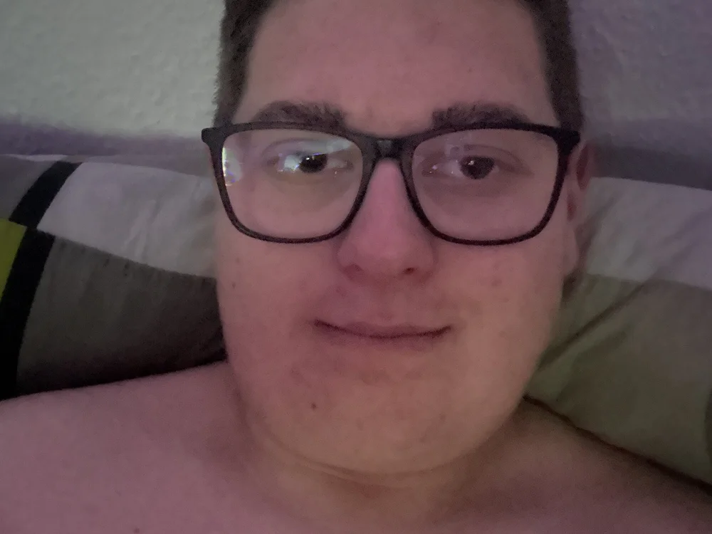 Pascal242424's Offline Chat Room