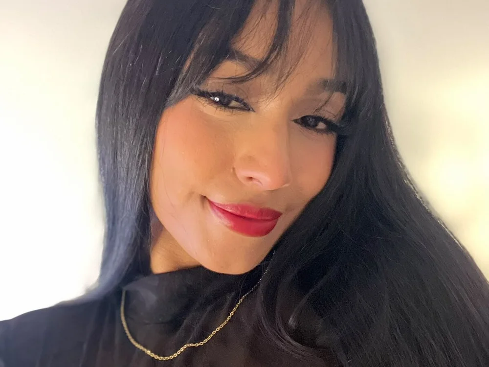 دردشة MichiOrtiz الجنسية دون اتصال
