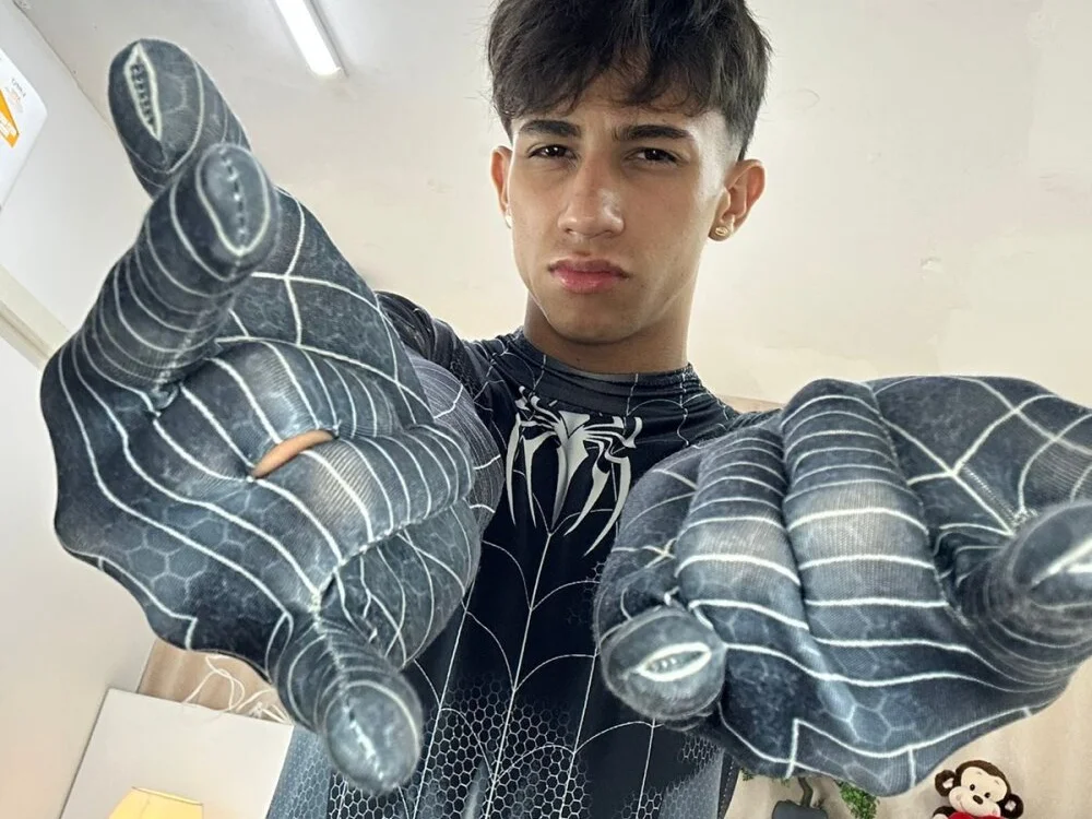 lucian_davii's Offline XXX Chat