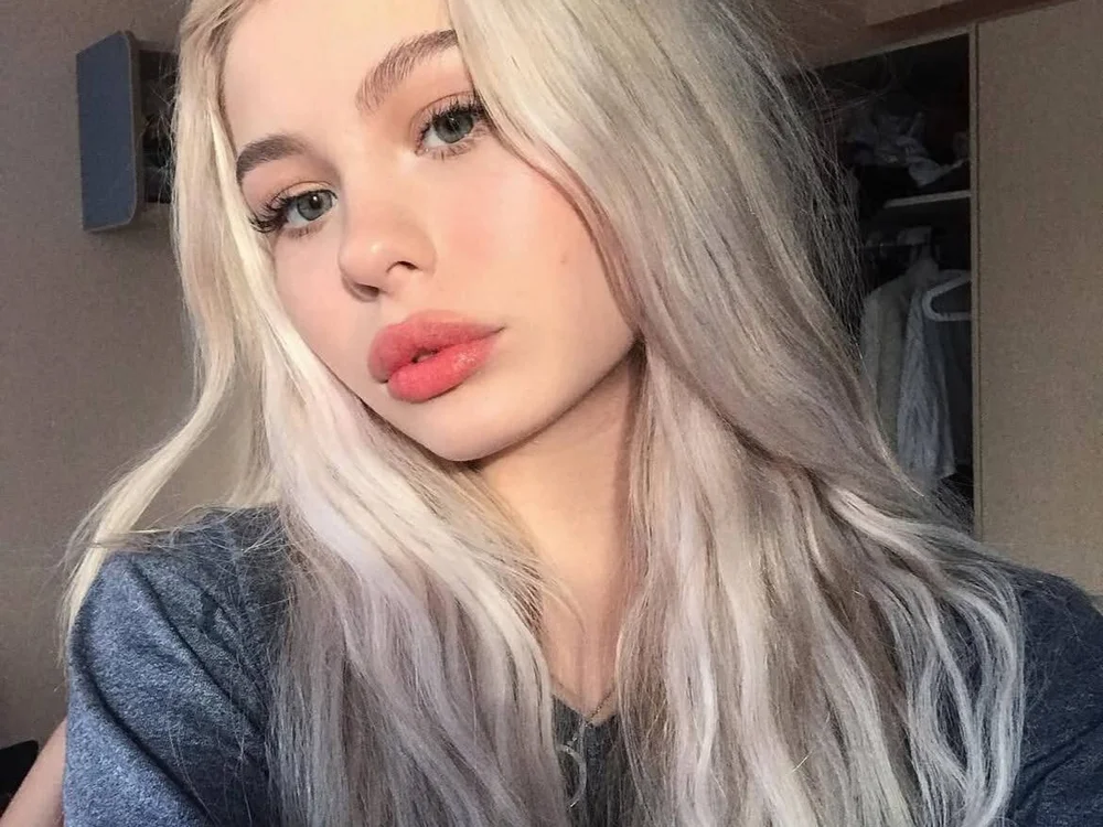 Annnasue Chat XXX offline