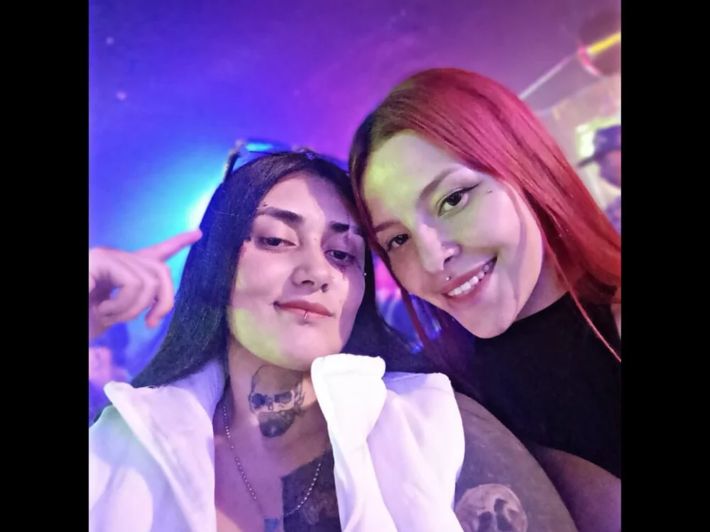 LesboNaughty_'s Offline XXX Chat