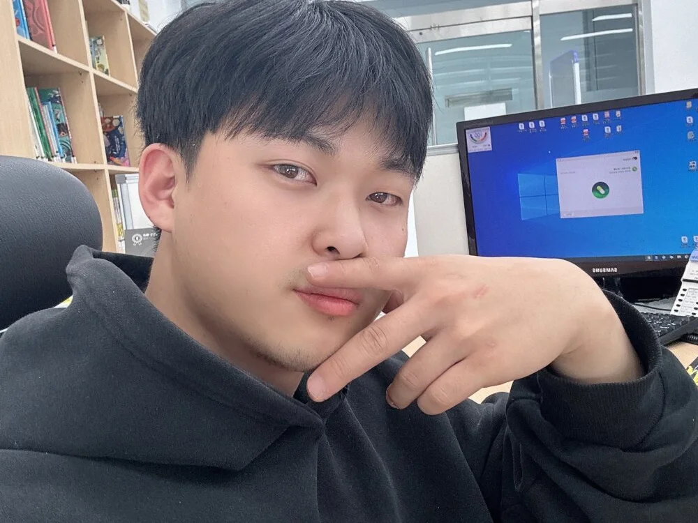 sssaaa6262's Offline XXX Chat