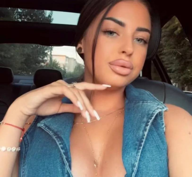 OlyviaDelight cam model