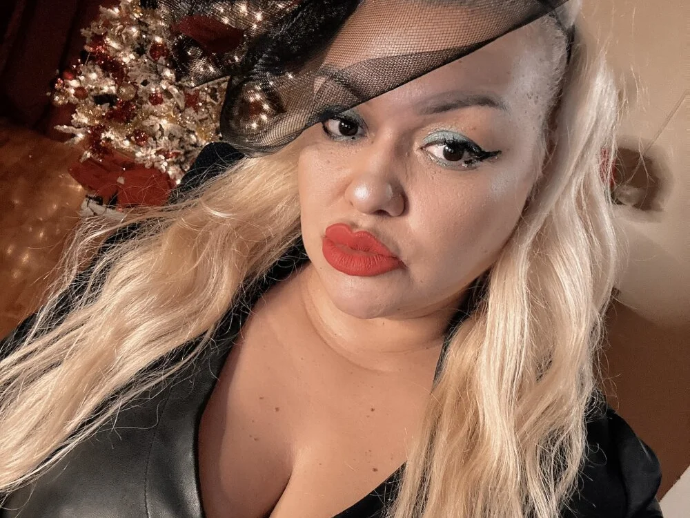 QueenTabitha 离线XXX聊天