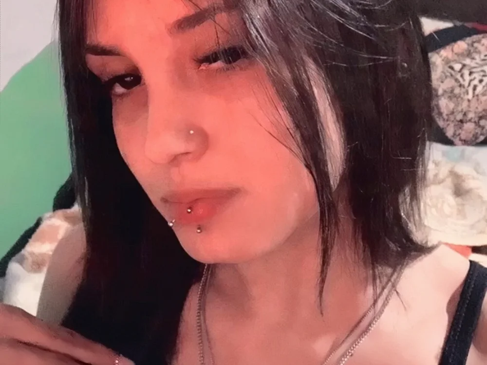 Savana475's Offline XXX Chat