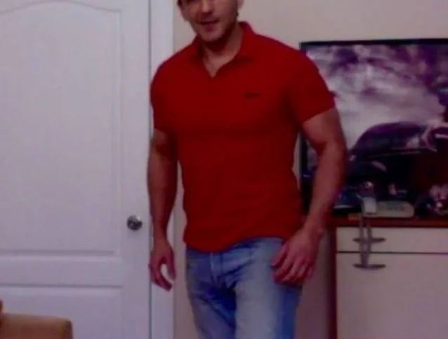 ALPHANDRE Adlı Modelin Canlı XXX Sohbeti