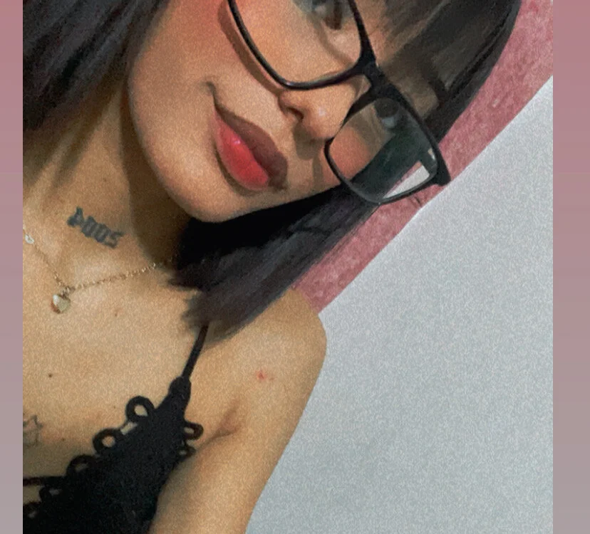 Estrellaaloff's Offline Chat Room