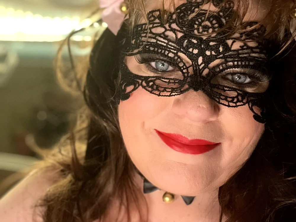 MissKitty38dd's Offline XXX Chat