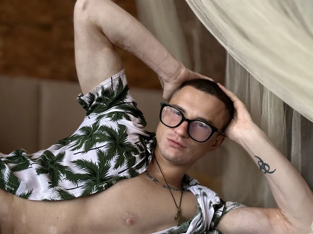 YummyGann's Offline XXX Chat