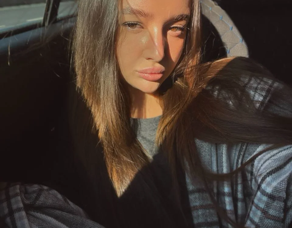 LynnaCurvin offline chatrum