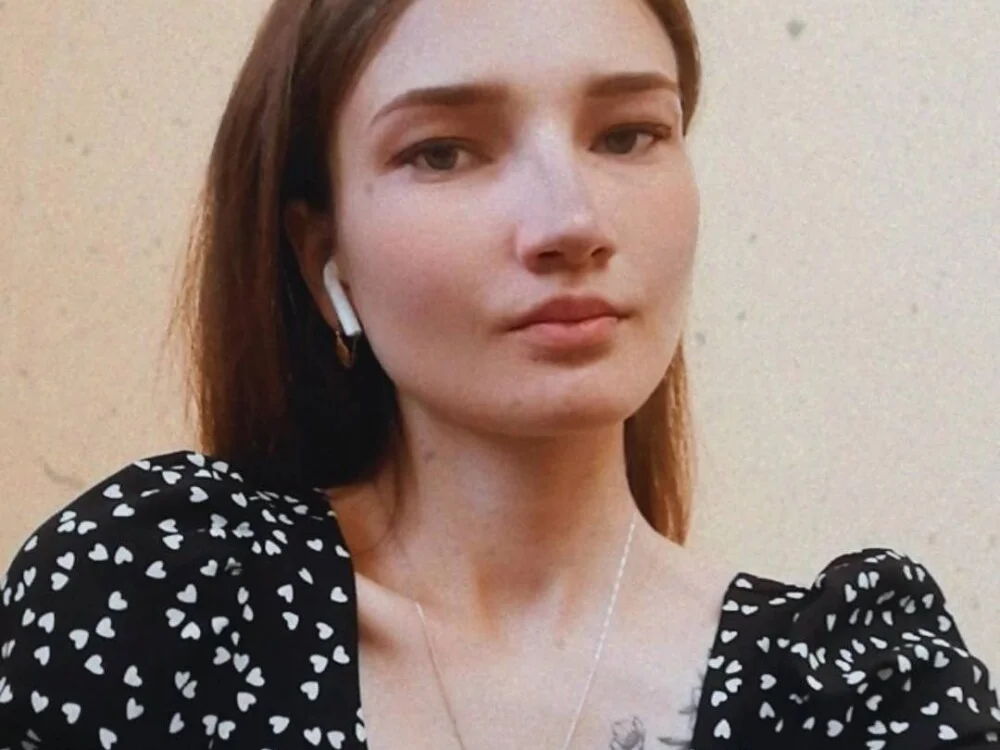 Chat XXX ao vivo de RoyalDessertt