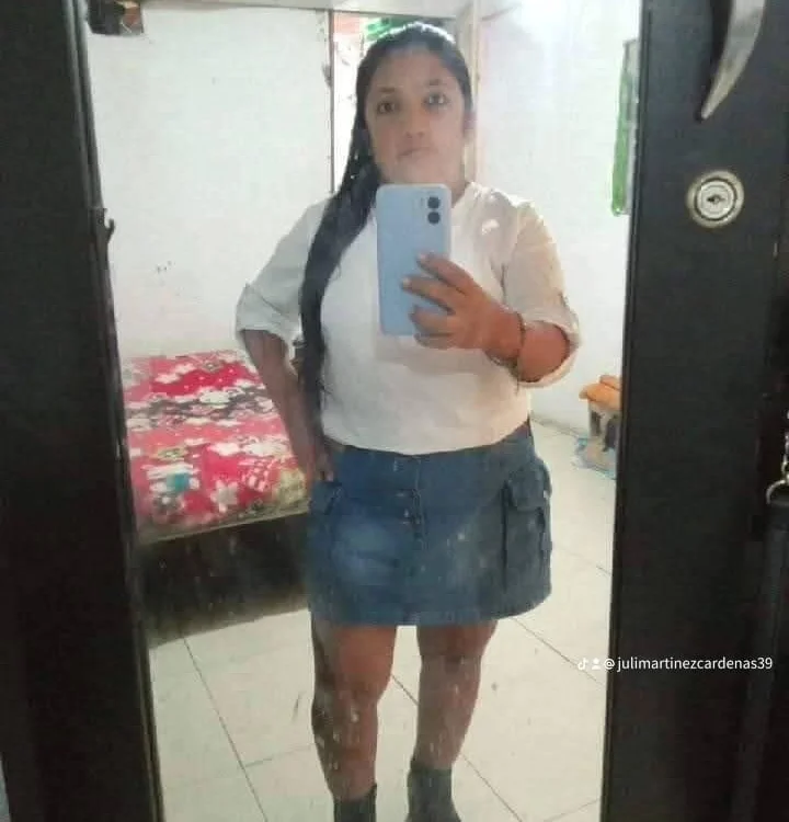 Daniita_'s Offline Chat Room