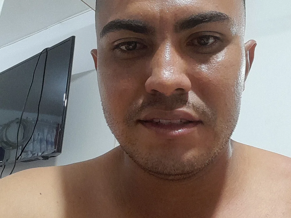 Alexis97bedoya's Offline XXX Chat