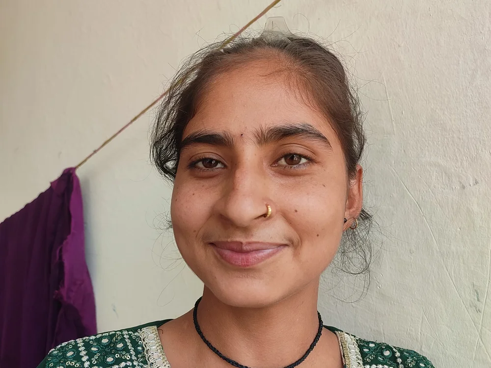 Raveena98's Offline Chat Room