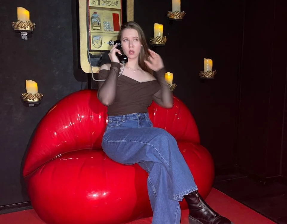 Rosa_meow's Offline XXX Chat